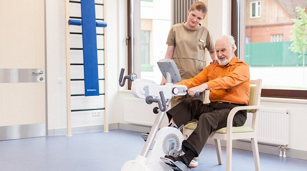 Социально-гериатрическая реабилитация в отделениях дневного пребывания граждан пожилого возраста и инвалидов